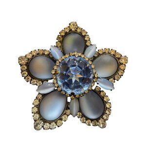 Fabulous Dimensional Glass and Rhinestone NOS VRBA Flower Brooch (A8739)